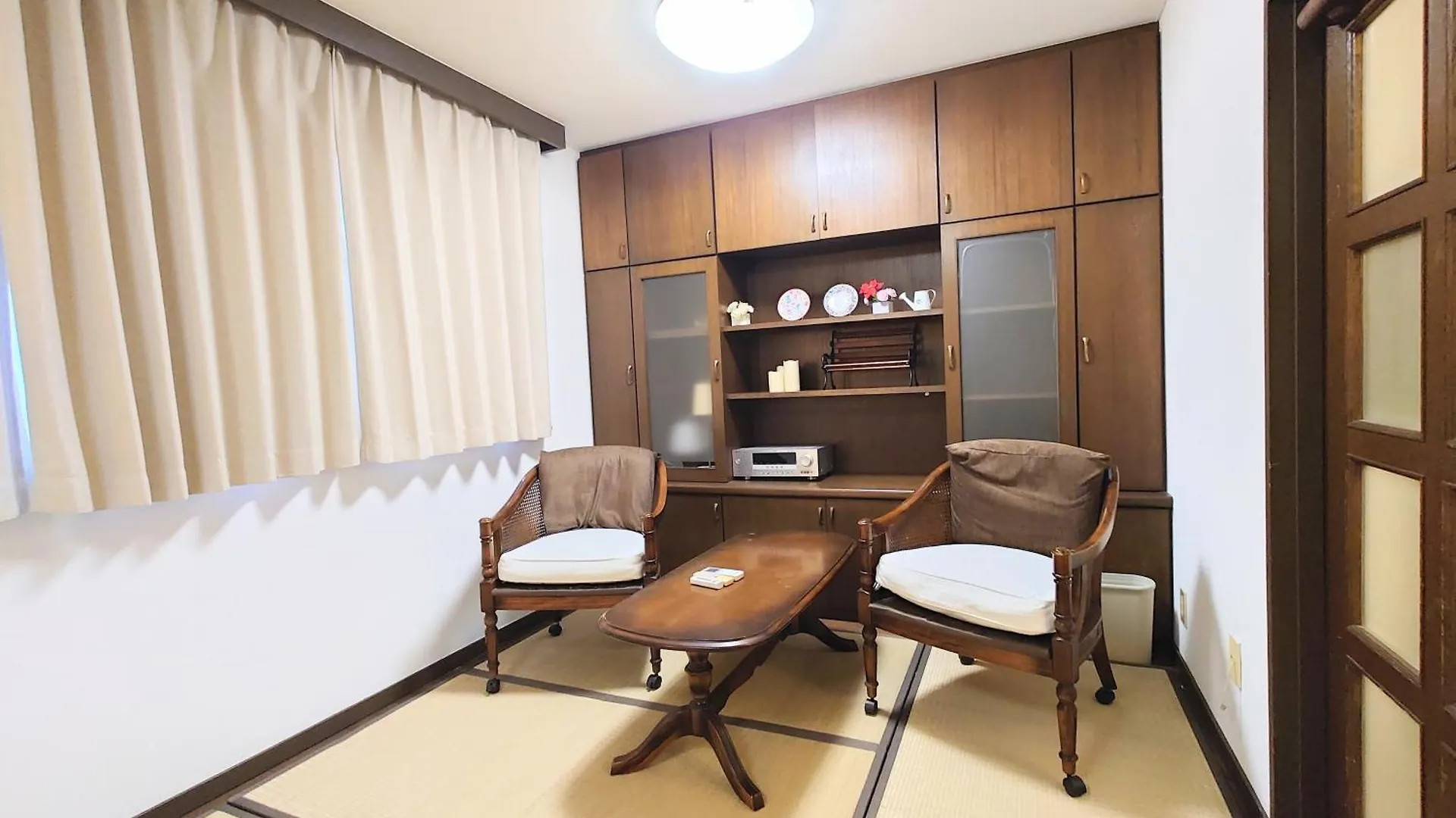 Appartamento Base Osaka 0*,  Giappone